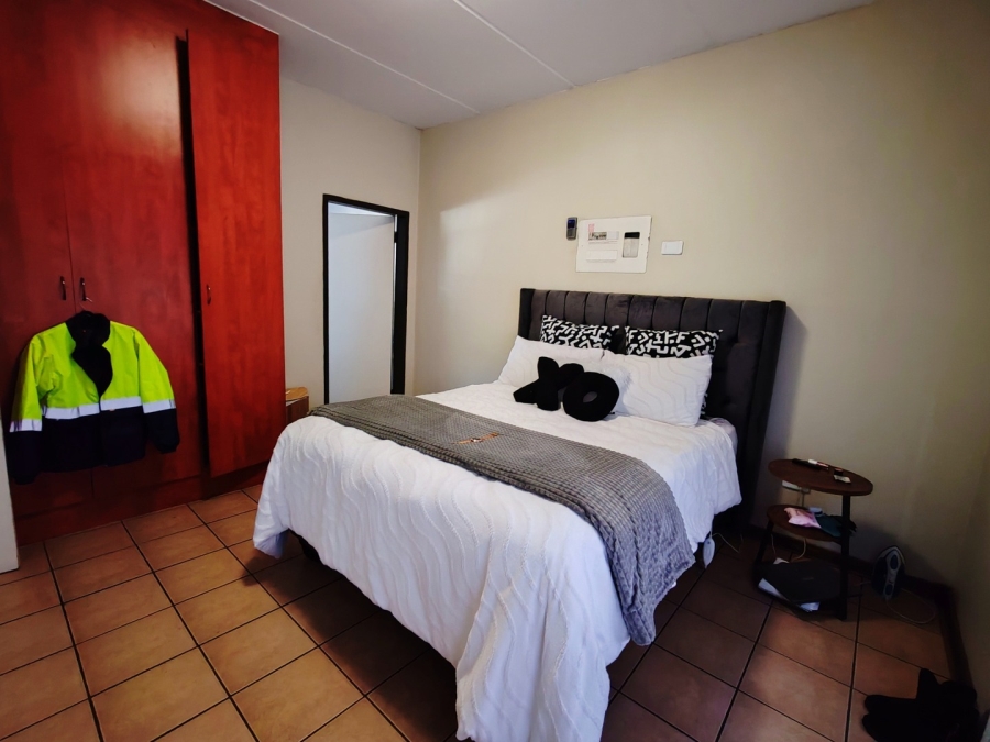 1 Bedroom Property for Sale in Potchefstroom North West